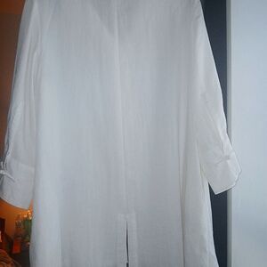 100% linen top shirt, with linen buttons infront.